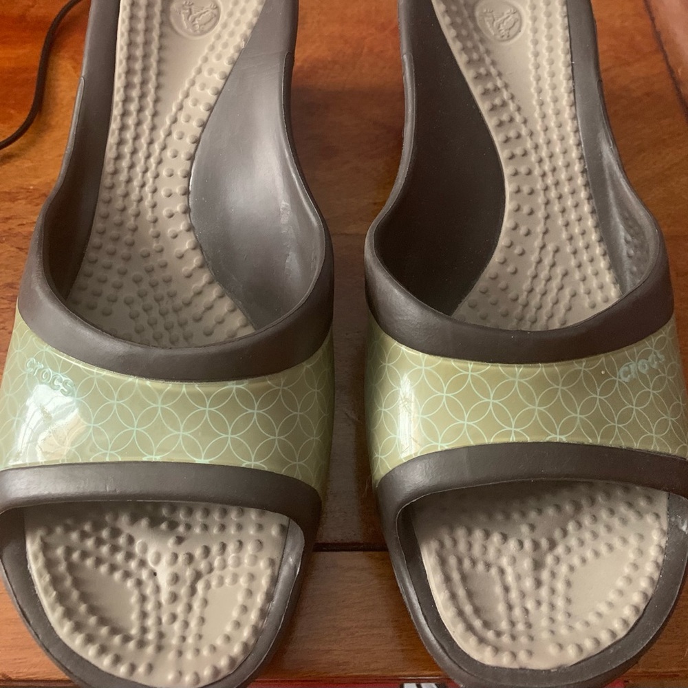 Crocs wedge sandal
